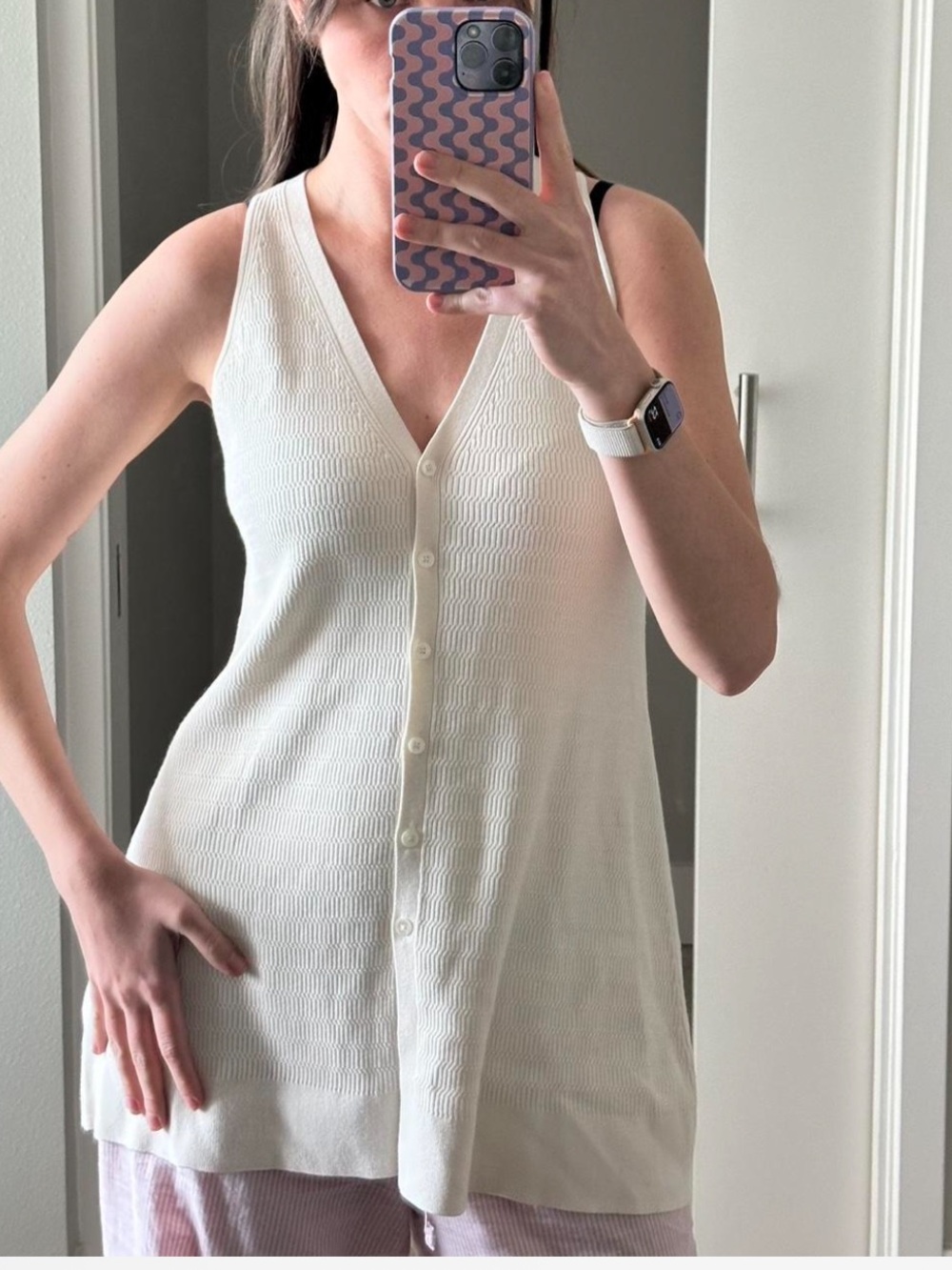 Banana Republic Cream V-Neck knit vest
